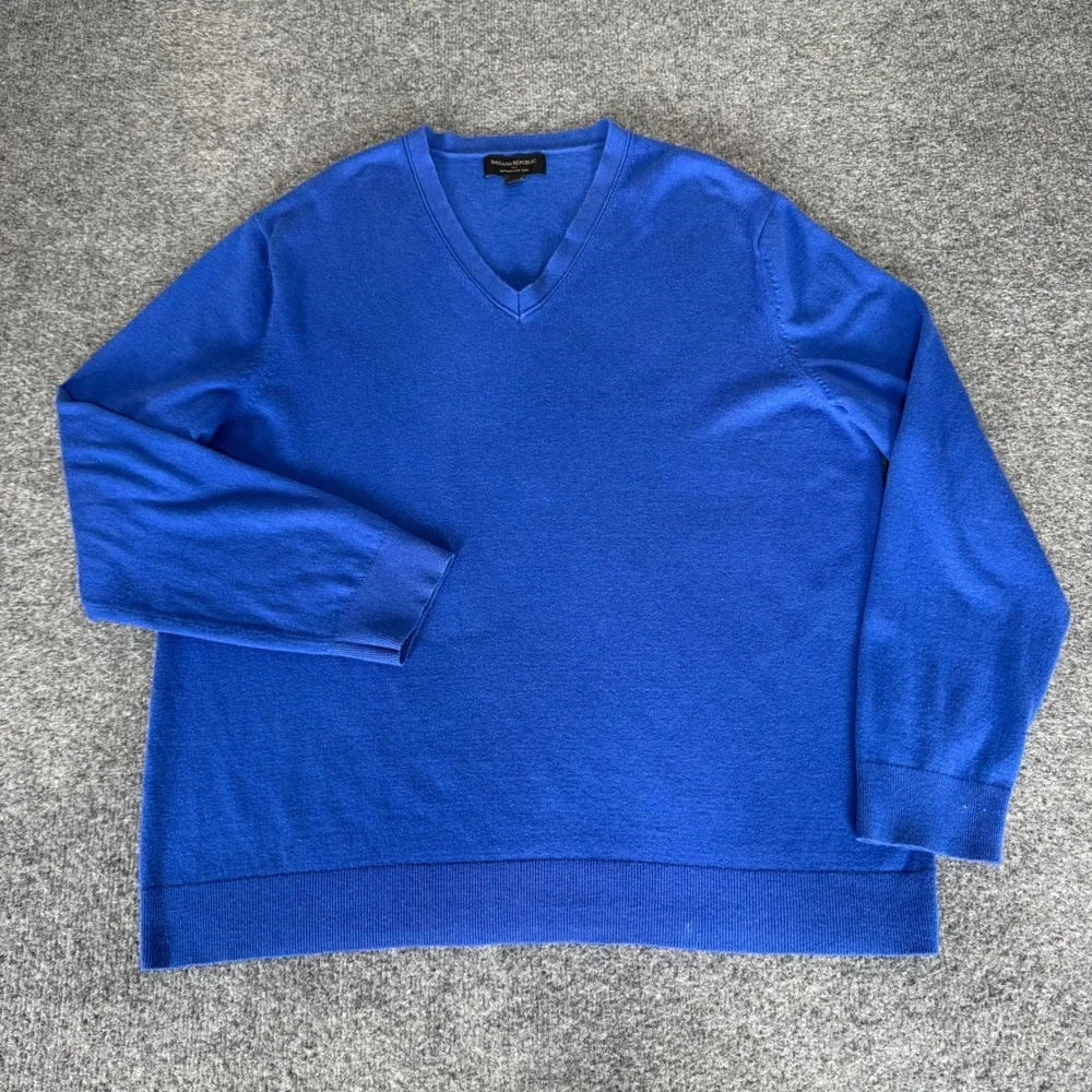 Banana Republic Mens XL Blue Premium Luxe Yarn Silk Cashmere V-Neck Sweater